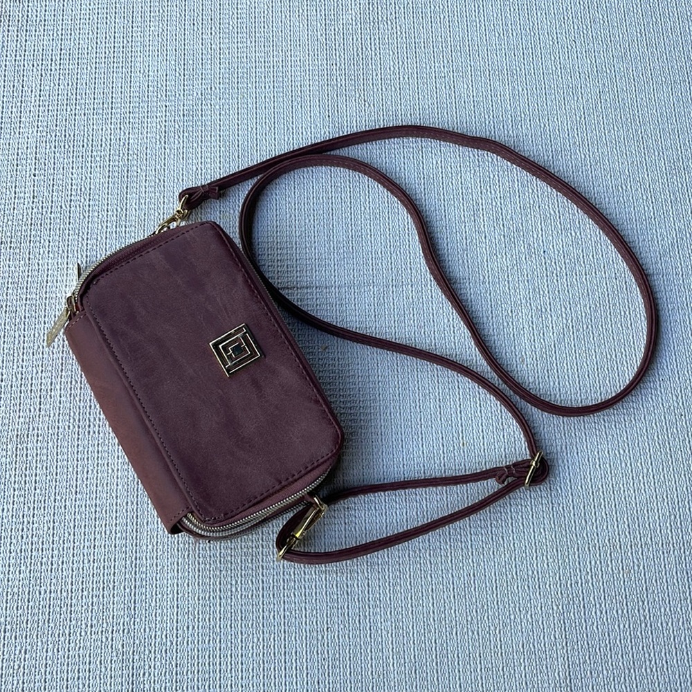 Crossbody bags.